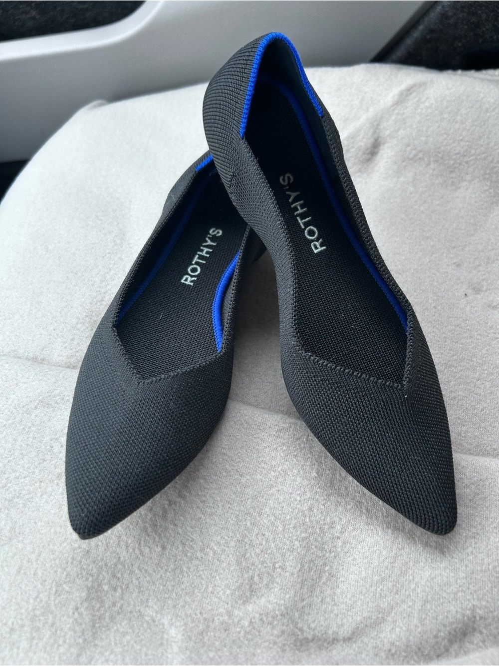 Rothy's Pointed Toe Black Knit Ballet Flat - Women's size 7.5